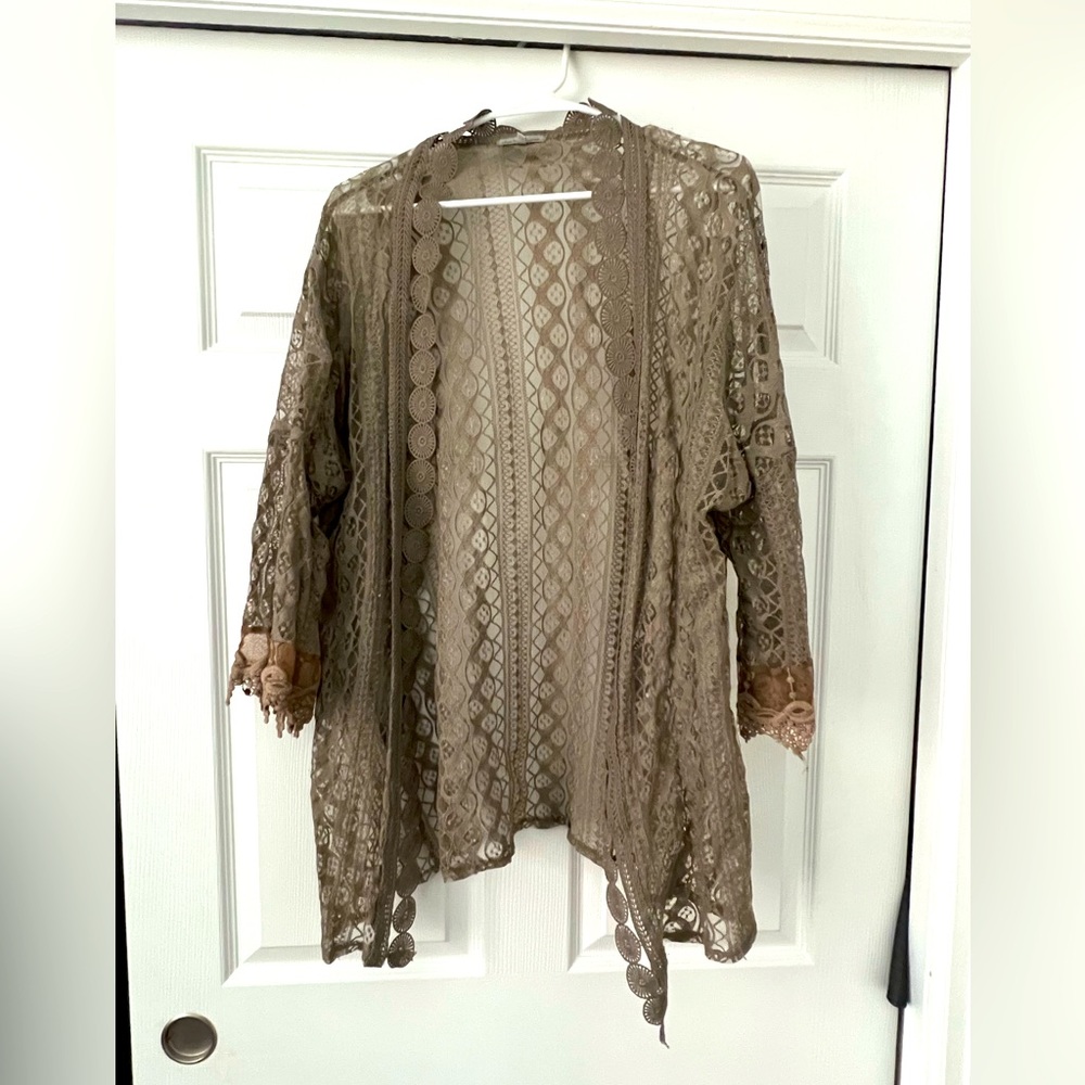 Women’s Brown Lace Charlotte Russe Cardigan, size Large
